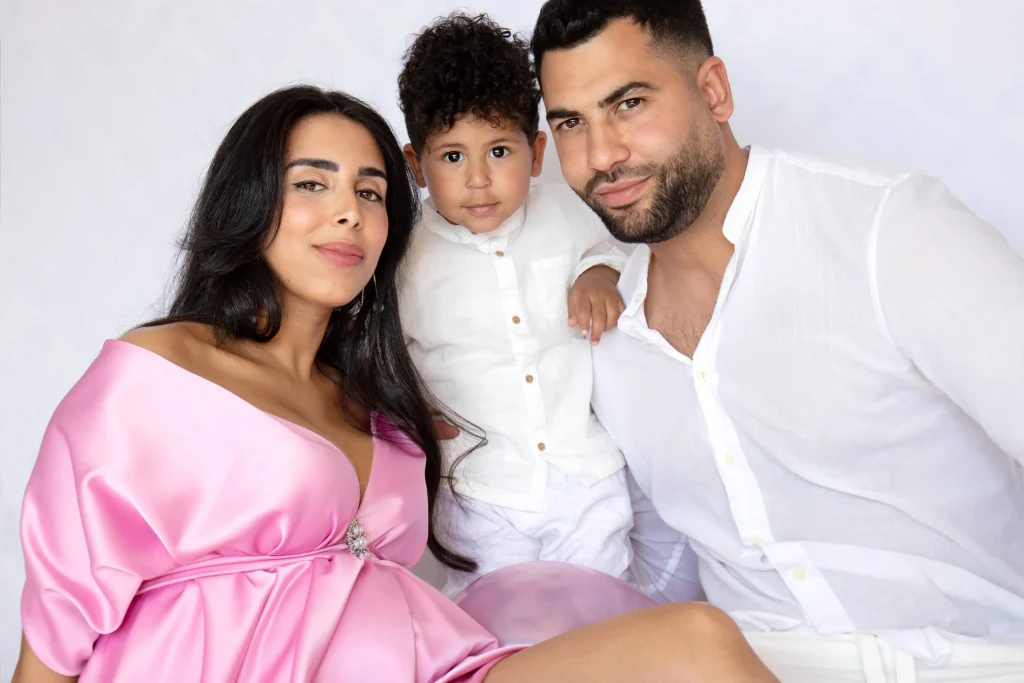 Reportaje familiar de maternidad en Manresa